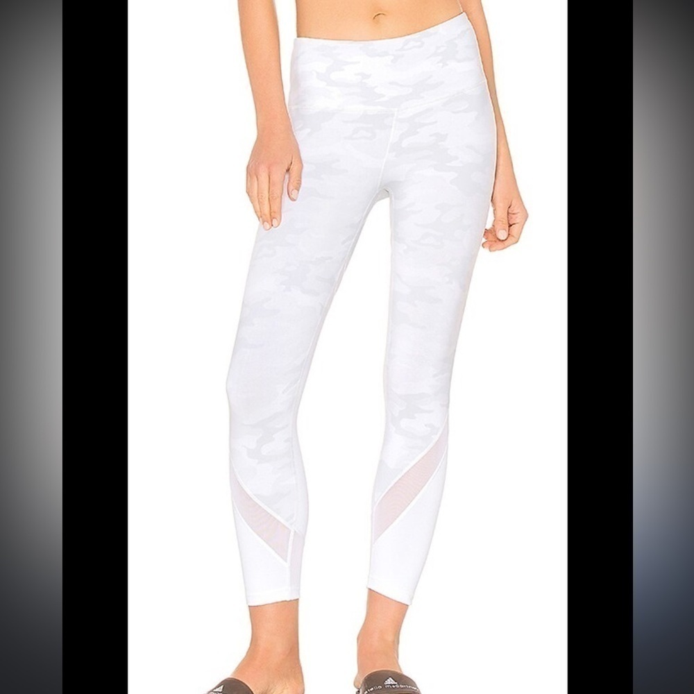 Vimmia Purpose Capri in Light Grey Camo Leggings With Mesh and Solid Ankles